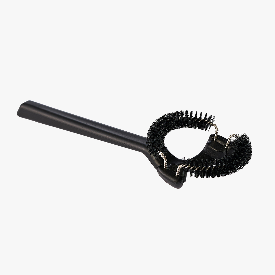 Round group cleaning brush